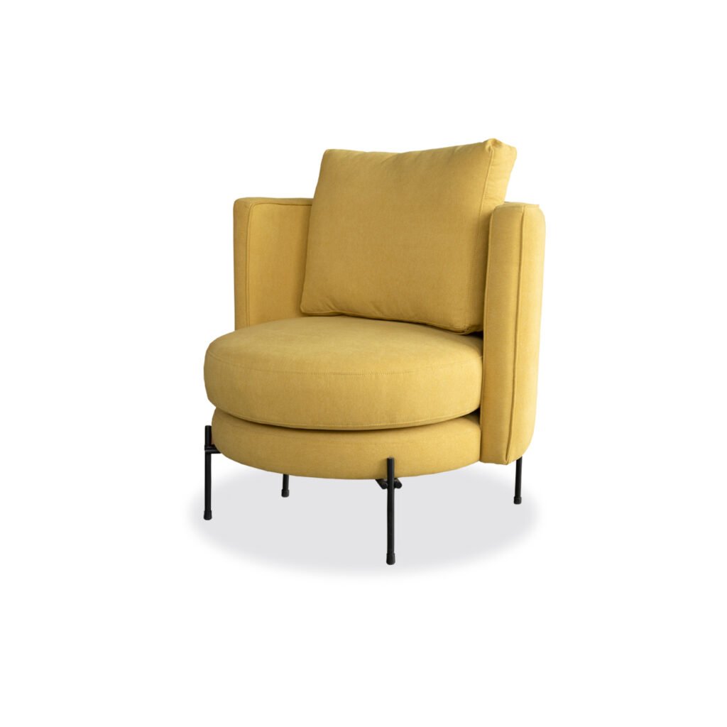 Sillón redondo color mostaza con base metal, moderno